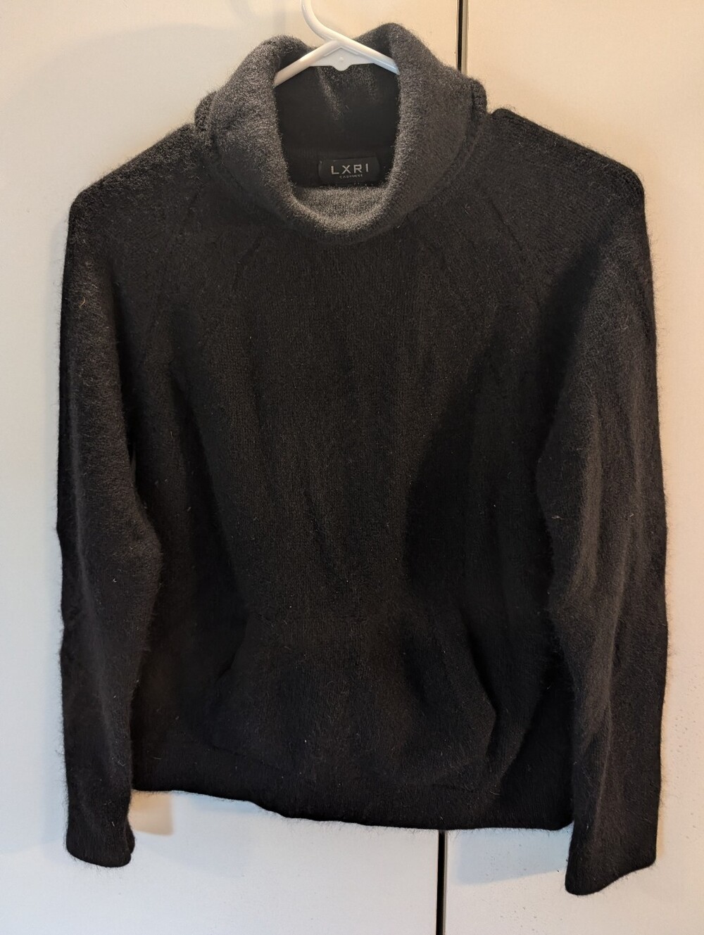 LXRI Woman's PL Black Turtleneck Cashmere Sweater